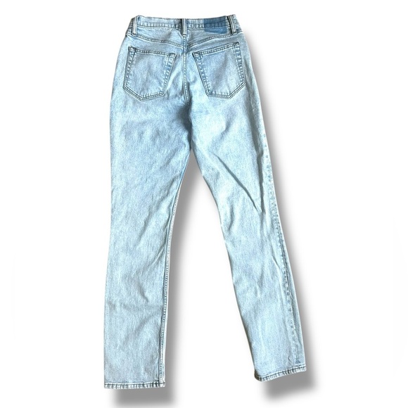Abercrombie & Fitch Ultra High Rise 90’s Slim Straight Jeans Light Wash 27/4 L - Picture 14 of 16